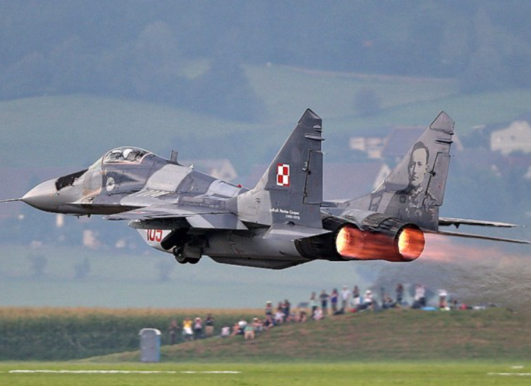 У Польщі піднімали винищувачі через атаку РФ на Україну У Польщі піднімали винищувачі через атаку РФ на Україну